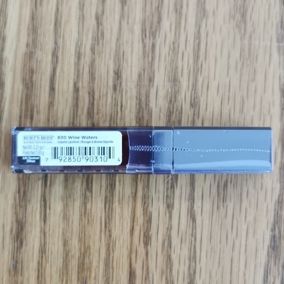 BURT'S Bees Liquid Lipstick Wine Waters New - Picture 2 of 6